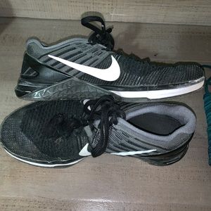 Nike metcon flyknit 2s. Size 8.5.
